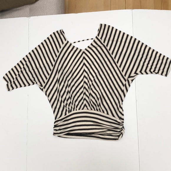 Unique Ella Moss - top - partly open in the back - black/white/beige str… - Picture 4 of 10